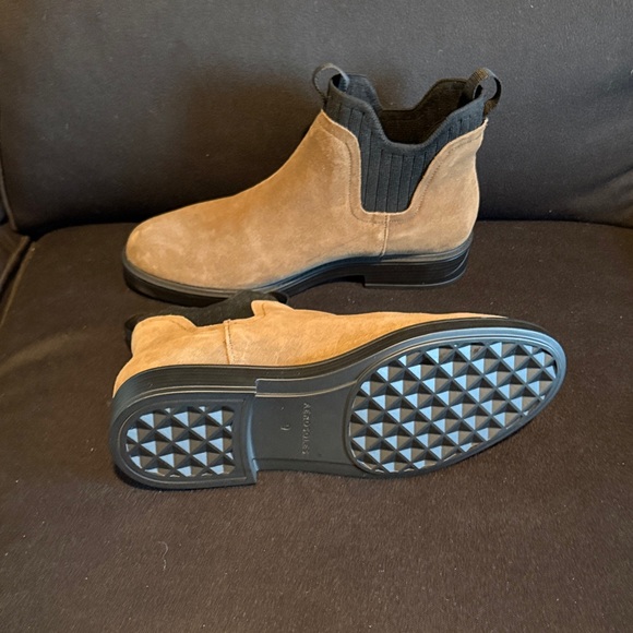 AEROSOLES Tan Ankle Booties - Picture 4 of 8